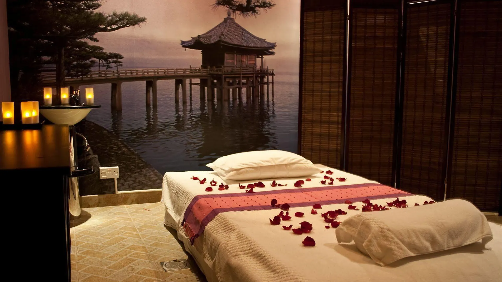 Royal Beach Resort & Spa Sharjah